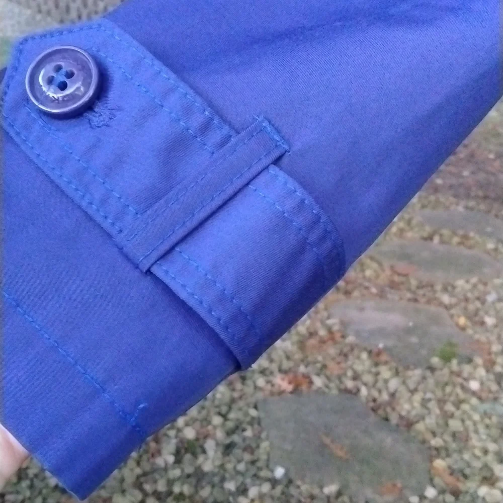 DKNY Blue Belted Raincoat Knee Length Classic Lined Outerwear Lightweight size m